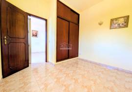 Charming Country Villa with Annex & Large Plot for Sale in Paderne, Algarve
