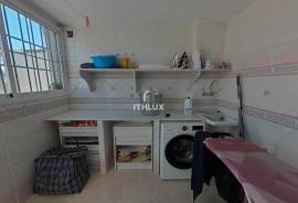 Renovated semi-detached villa with private garage, two patios and swimming pool in East Seville