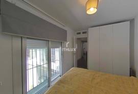 Renovated semi-detached villa with private garage, two patios and swimming pool in East Seville