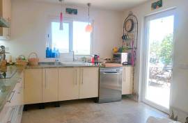 Estate 40.8 Hectares with Fantastic house with 3 Suites Estate 40.8 Hectares with Fantastic house with 3 Suites