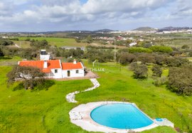 Estate 40.8 Hectares with Fantastic house with 3 Suites