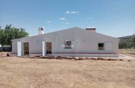 Estate 40.8 Hectares with Fantastic house with 3 Suites Estate 40.8 Hectares with Fantastic house with 3 Suites