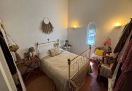 Typical and cozy 3 bedroom villa located in a village, in Mértola, with terrace and ready to move in. Typical and cozy 3 bedroom villa located in a village, in Mértola, with terrace and ready to move in.