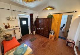 Typical and cozy 3 bedroom villa located in a village, in Mértola, with terrace and ready to move in. Typical and cozy 3 bedroom villa located in a village, in Mértola, with terrace and ready to move in.