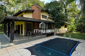 Exclusive Villa with Pool and Total Privacy | Gated Community in Boiçucanga