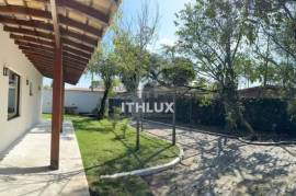 Spectacular Villa with Pool and 1,000 m² of Land on Quadra da Praia | Pernambuco Beach, Guarujá Spectacular Villa with Pool and 1,000 m² of Land on Quadra da Praia | Pernambuco Beach, Guarujá