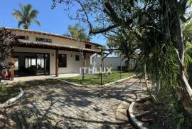 Spectacular Villa with Pool and 1,000 m² of Land on Quadra da Praia | Pernambuco Beach, Guarujá Spectacular Villa with Pool and 1,000 m² of Land on Quadra da Praia | Pernambuco Beach, Guarujá