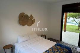 Spectacular Villa with Pool and 1,000 m² of Land on Quadra da Praia | Pernambuco Beach, Guarujá Spectacular Villa with Pool and 1,000 m² of Land on Quadra da Praia | Pernambuco Beach, Guarujá