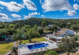 Beautifully Restored Traditional Portuguese Home with Heated Pool near Santa Barbara de Nexe