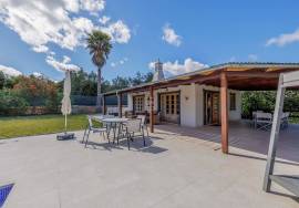 Beautifully Restored Traditional Portuguese Home with Heated Pool near Santa Barbara de Nexe