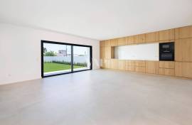 Modern New Villa with Sea Views in Fuseta