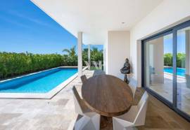 Single Storey 3 Bedroom Villa with Pool, next to Ria Formosa, Faro