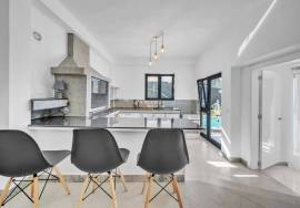 Serene Retreat: Greek-style Home in Madalena do Mar Serene Retreat: Greek-style Home in Madalena do Mar