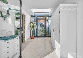 Serene Retreat: Greek-style Home in Madalena do Mar Serene Retreat: Greek-style Home in Madalena do Mar