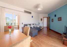 Top floor 1 bed with the most amazing estuary and sea views Top floor 1 bed with the most amazing estuary and sea views