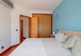 Top floor 1 bed with the most amazing estuary and sea views Top floor 1 bed with the most amazing estuary and sea views