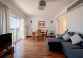 Top floor 1 bed with the most amazing estuary and sea views Top floor 1 bed with the most amazing estuary and sea views