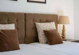 2 bedroom apartment with spectacular sea views