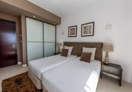 2 bedroom apartment with spectacular sea views