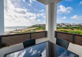 2 bedroom apartment with spectacular sea views