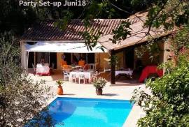 Luxury Estate Witth 2 Houses for Sale in Gilette France