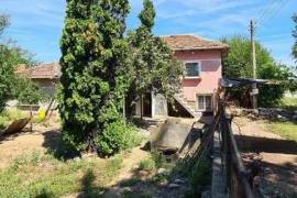 House To Renovate for Sale In Chervena Svishtov Bulgaria House To Renovate for Sale In Chervena Svishtov Bulgaria