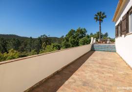 Lakeside Villa on Barragem da Bravura with Exceptional Privacy & Potential