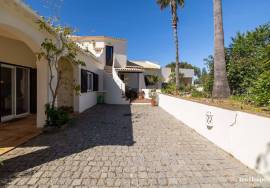 Lakeside Villa on Barragem da Bravura with Exceptional Privacy & Potential
