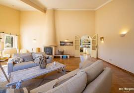 Lakeside Villa on Barragem da Bravura with Exceptional Privacy & Potential