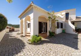 Lakeside Villa on Barragem da Bravura with Exceptional Privacy & Potential