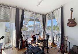 4 Bedroom Duplex Apartment with Terrace and 4 Parking Spaces