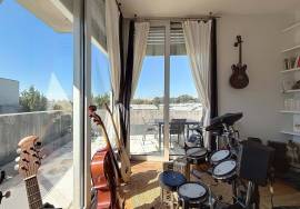 4 Bedroom Duplex Apartment with Terrace and 4 Parking Spaces