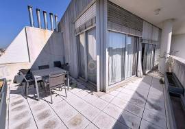 4 Bedroom Duplex Apartment with Terrace and 4 Parking Spaces