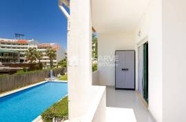 Beautiful 2 bedroom apartment, recently renovated, in the center of Albufeira, near the beach. Beautiful 2 bedroom apartment, recently renovated, in the center of Albufeira, near the beach.