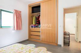 Beautiful 2 bedroom apartment, recently renovated, in the center of Albufeira, near the beach. Beautiful 2 bedroom apartment, recently renovated, in the center of Albufeira, near the beach.
