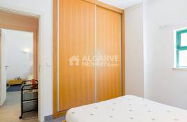 Beautiful 2 bedroom apartment, recently renovated, in the center of Albufeira, near the beach. Beautiful 2 bedroom apartment, recently renovated, in the center of Albufeira, near the beach.