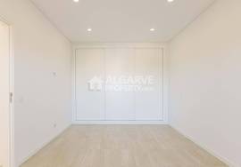 Charming 3+1 bedroom house with basement and pool near the center of Almancil.
