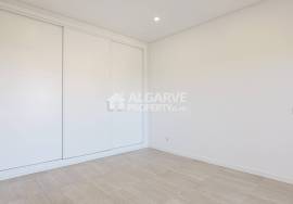 Charming 3+1 bedroom house with basement and pool near the center of Almancil.