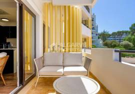 Renovated 1 Bedroom Apartment with Pool and Garden in Vilamoura | Furnished | Elevator