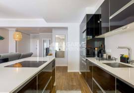 Renovated 1 Bedroom Apartment with Pool and Garden in Vilamoura | Furnished | Elevator