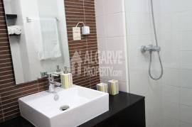 Two bedroom townhouse in a quiet residential area near the golf course in Vilamoura.