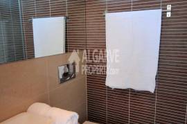 Two bedroom townhouse in a quiet residential area near the golf course in Vilamoura.