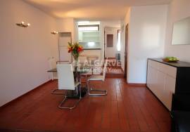 Two bedroom townhouse in a quiet residential area near the golf course in Vilamoura.