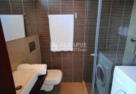 Two bedroom townhouse in a quiet residential area near the golf course in Vilamoura.
