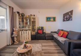 House - T2 + Apartment T3 with Active Local Accommodation – Calheta, Madeira House - T2 + Apartment T3 with Active Local Accommodation – Calheta, Madeira