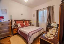 House - T2 + Apartment T3 with Active Local Accommodation – Calheta, Madeira House - T2 + Apartment T3 with Active Local Accommodation – Calheta, Madeira