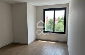 New 3 bedroom apartment on Avenida da Boavista with balcony New 3 bedroom apartment on Avenida da Boavista with balcony