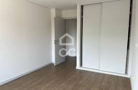 New 3 bedroom apartment on Avenida da Boavista with balcony New 3 bedroom apartment on Avenida da Boavista with balcony