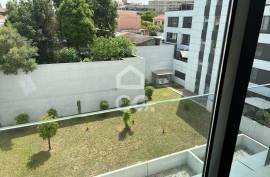 New 3 bedroom apartment on Avenida da Boavista with balcony New 3 bedroom apartment on Avenida da Boavista with balcony