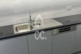 New 3 bedroom apartment on Avenida da Boavista with balcony New 3 bedroom apartment on Avenida da Boavista with balcony
